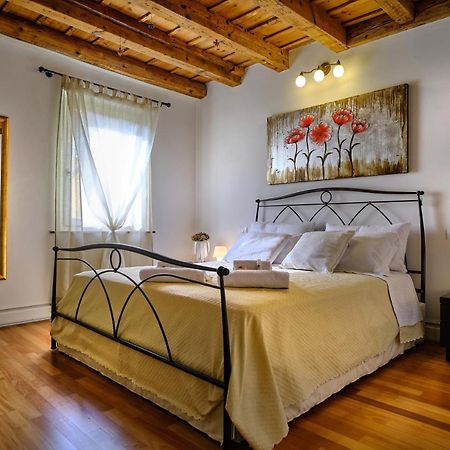 Apartamento Il Vecchio Cortile Verona Exterior foto