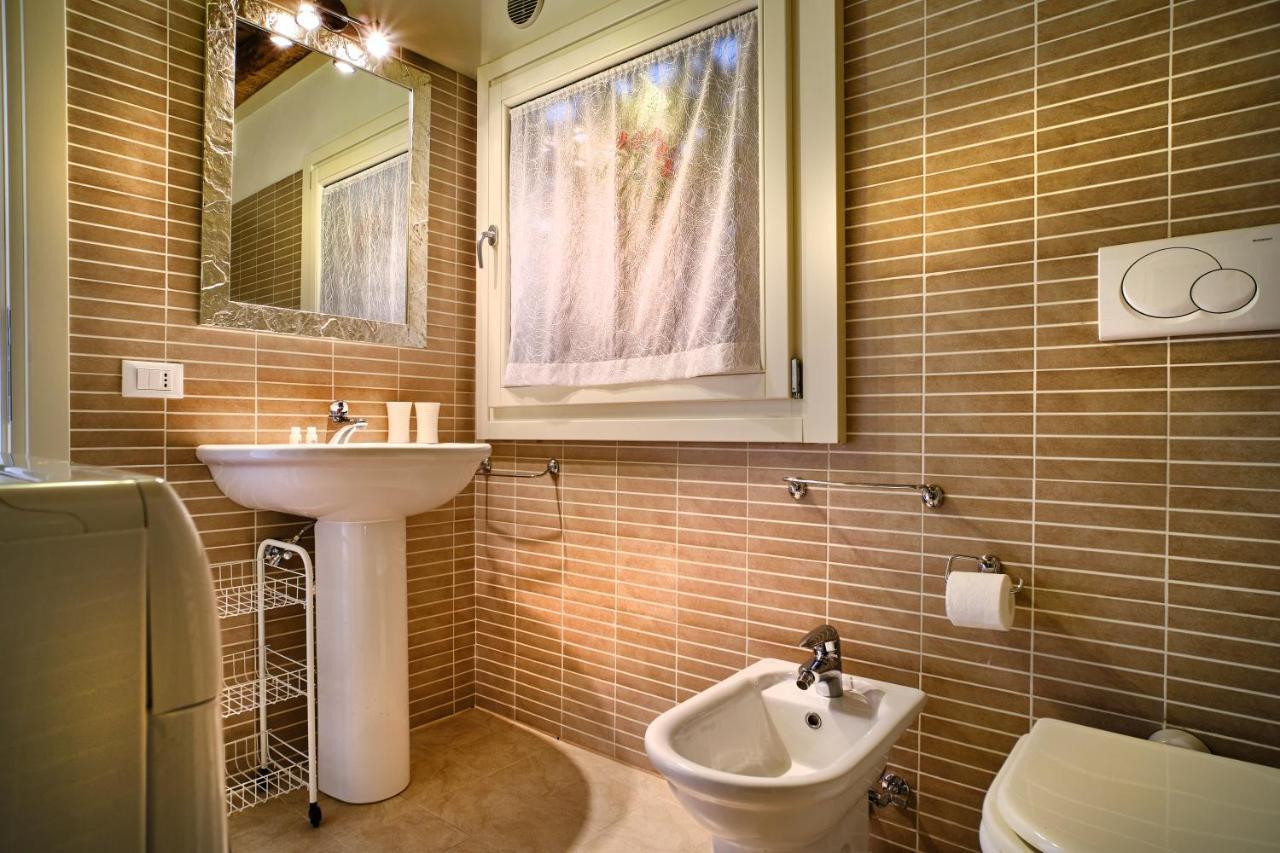 Apartamento Il Vecchio Cortile Verona Exterior foto