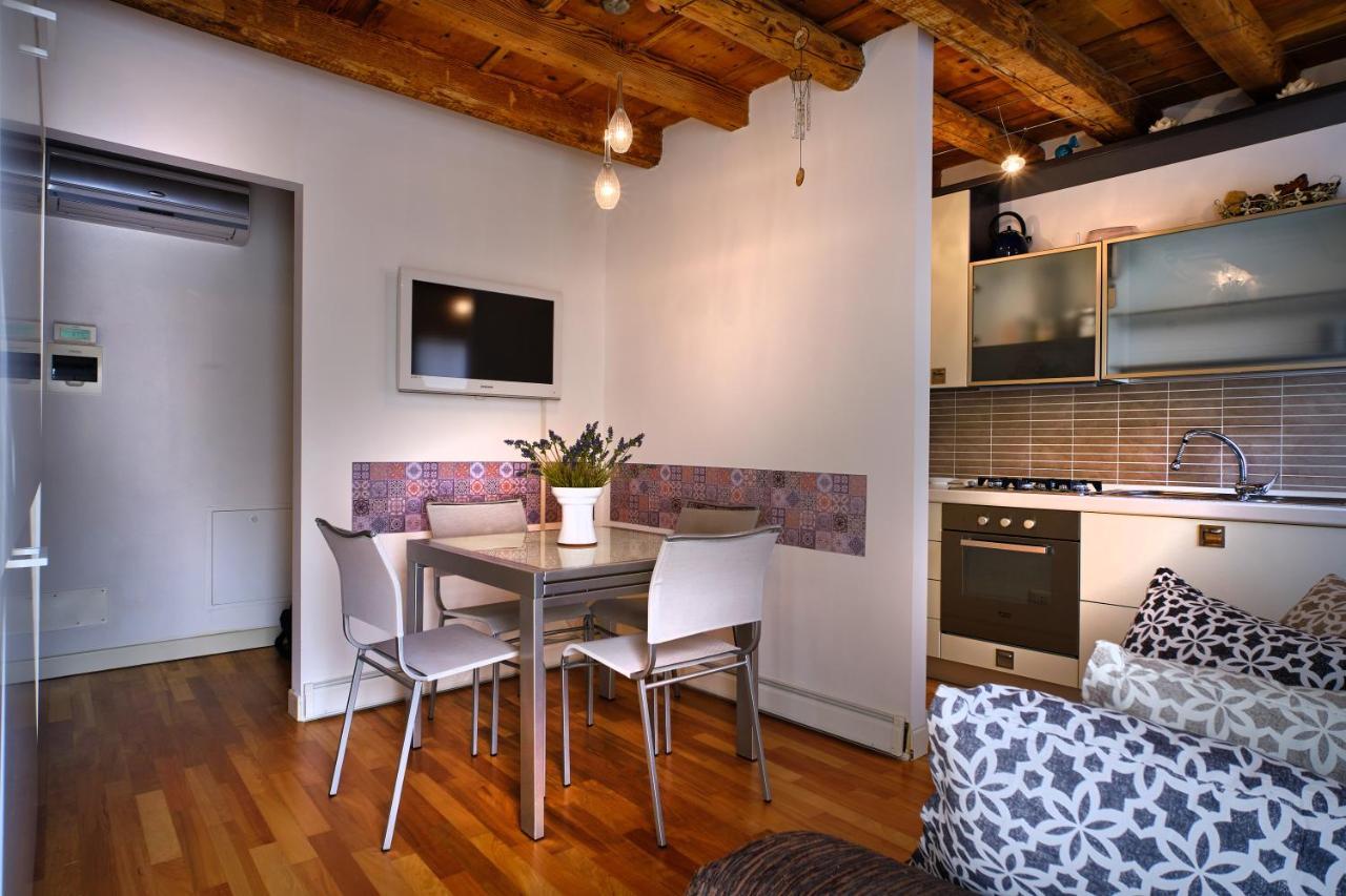Apartamento Il Vecchio Cortile Verona Exterior foto