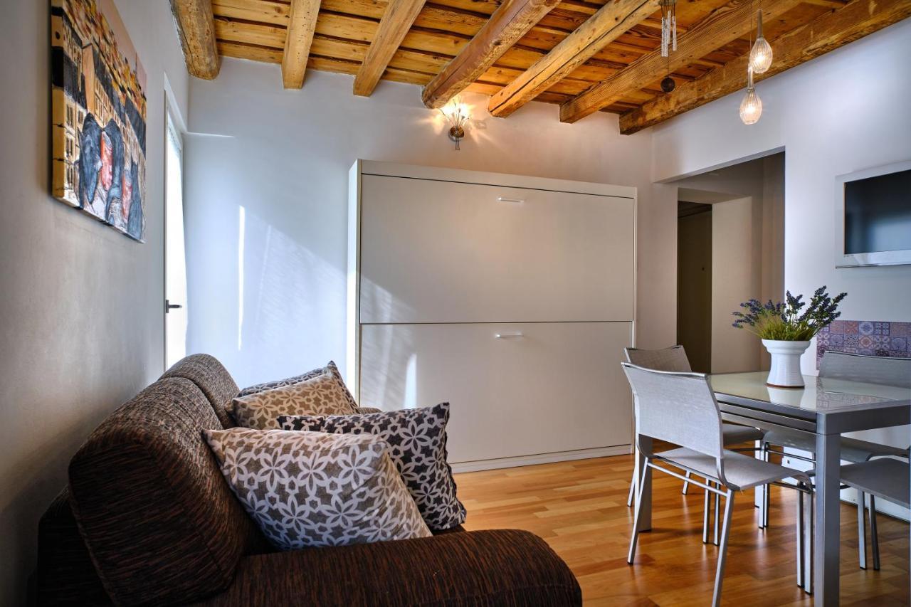 Apartamento Il Vecchio Cortile Verona Exterior foto